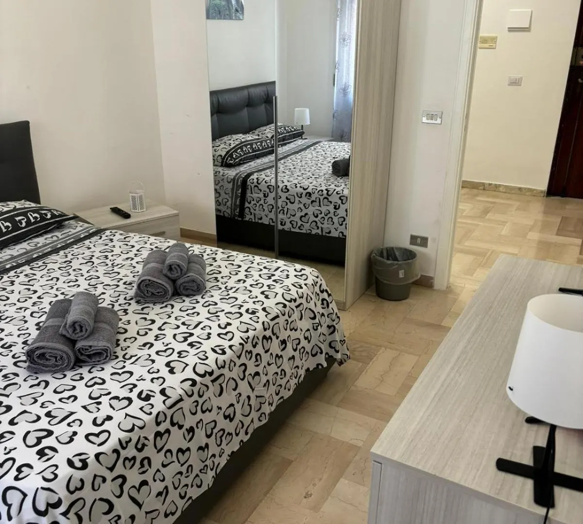 בארי Sisters Luxury Apartmenst
