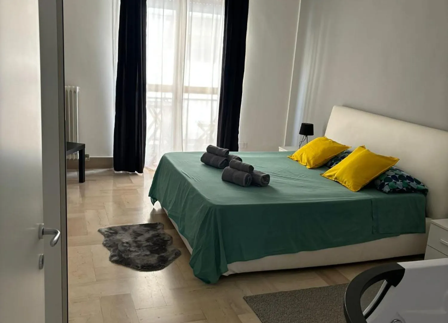 דירה בארי Sisters Luxury Apartmenst